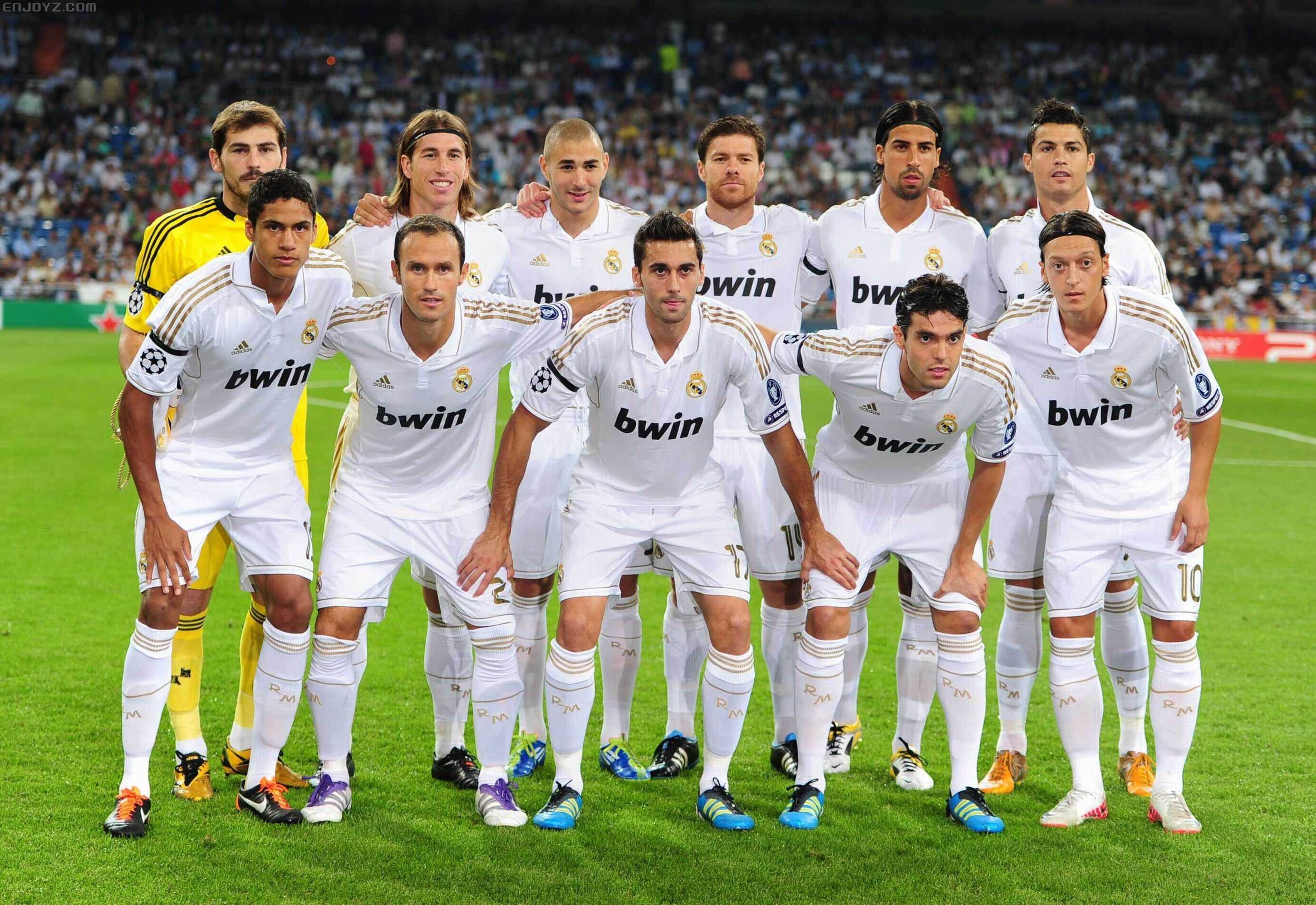 恩里克：2025对俱乐部有重要意义，会继续前进赢得奖杯（恩里克称2025年对俱乐部意义重大，将继续前进冲击奖杯）