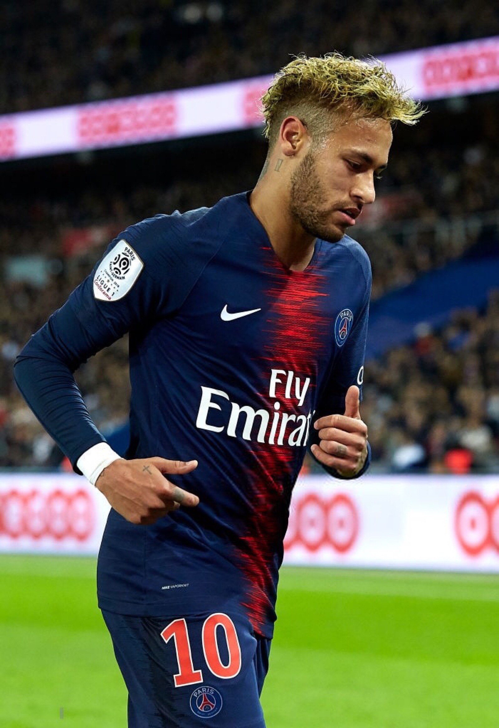 陈梦和黄子韬切磋乒乓球 黄子韬精准狙击陈梦笑点