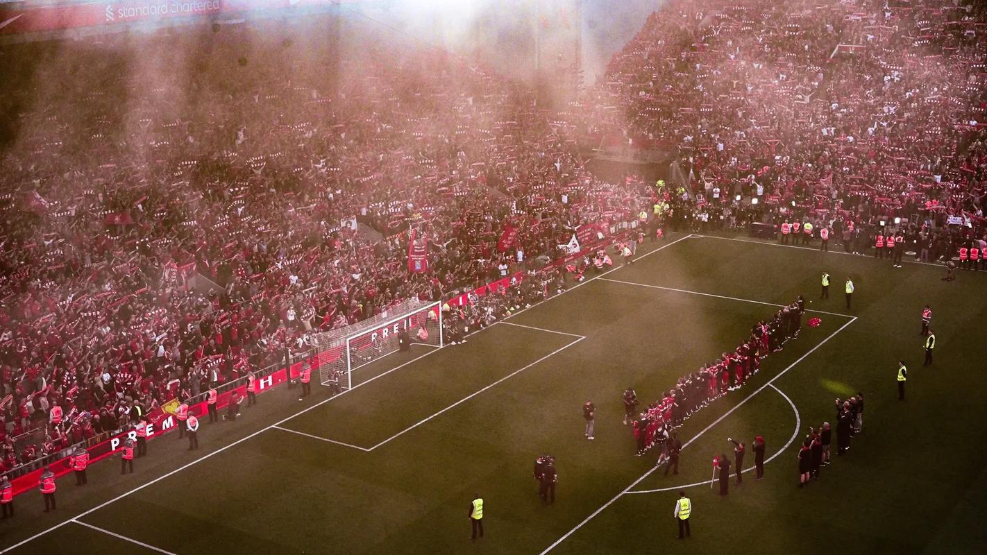 凌空抽射太炸裂了