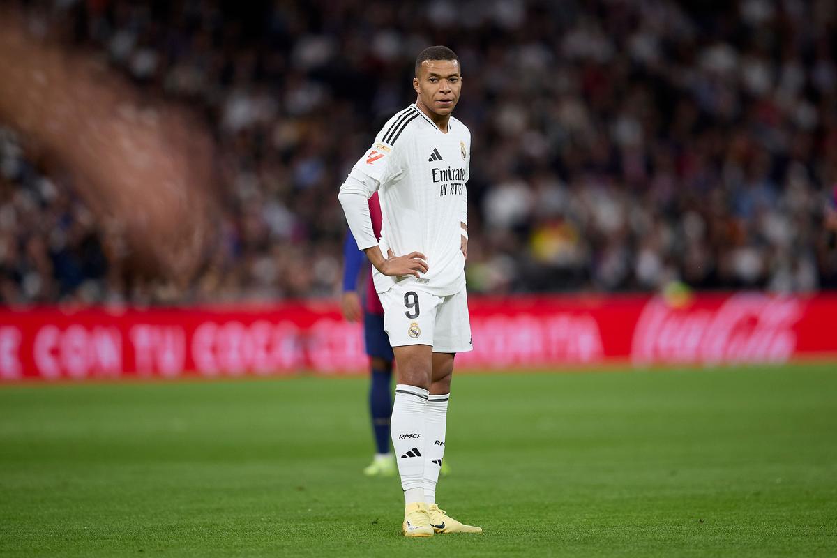 澳超战报：巴巴洛塞斯双响，西悉尼3-2中央海岸水手（澳超速递：巴巴洛塞斯梅开二度，西悉尼3-2力克中央海岸水手）