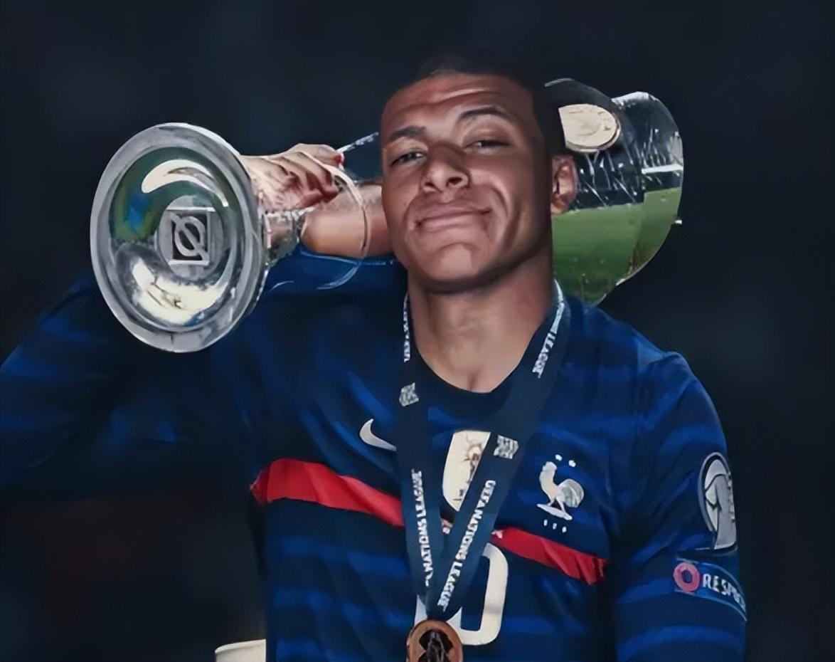 三人成行，无界竞技！“翎跃山海”羽毛球巡回赛广州站举行