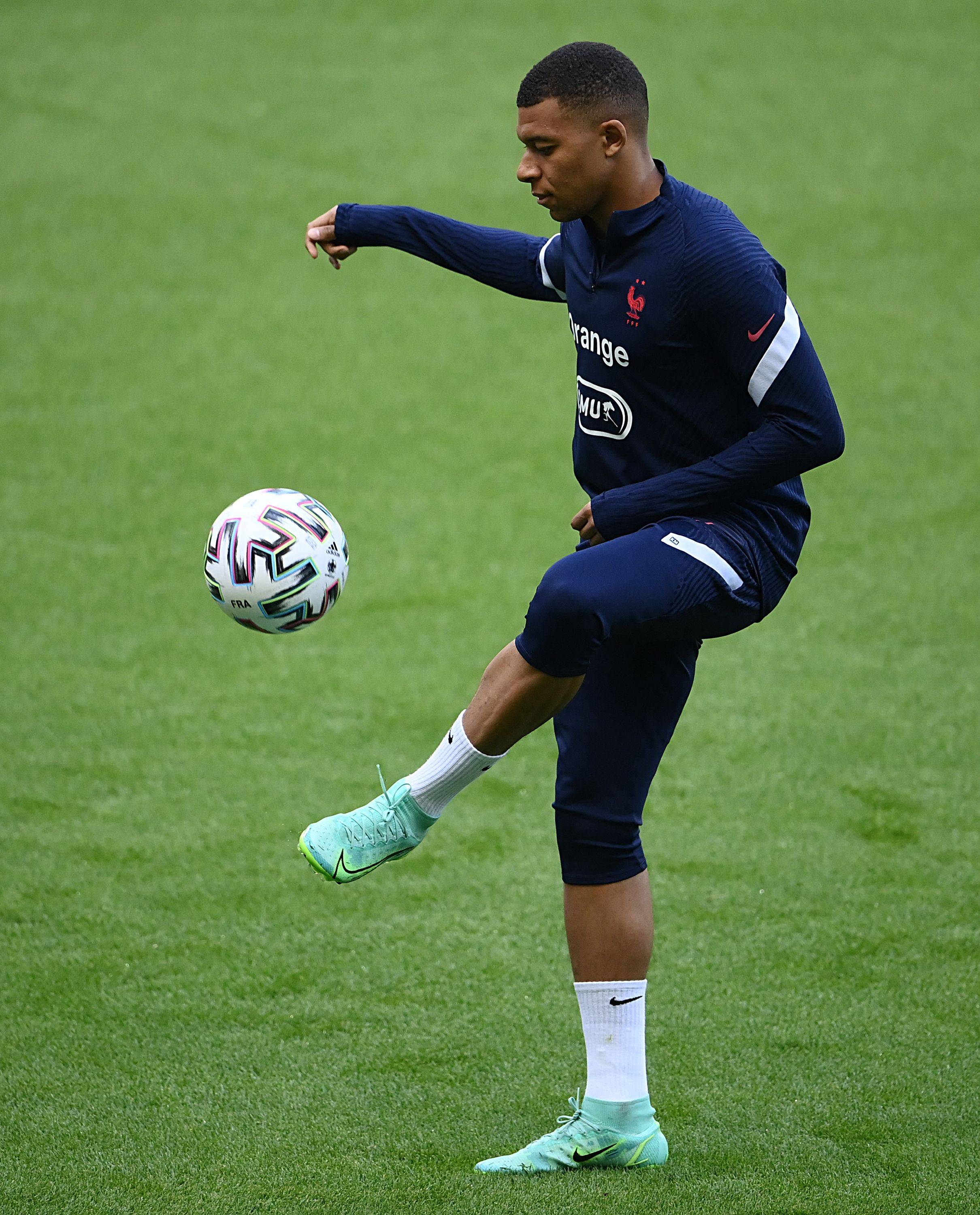 迈阿密国际夺得美职联总冠军！梅西助攻双响+夺个人第47冠