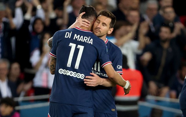 字母哥复出空砍30+15，库兹马20分，雄鹿不敌尼克斯