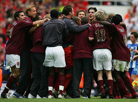 安全至上！NBA杯赛湖人弃用争议地板，恢复主场常规场地