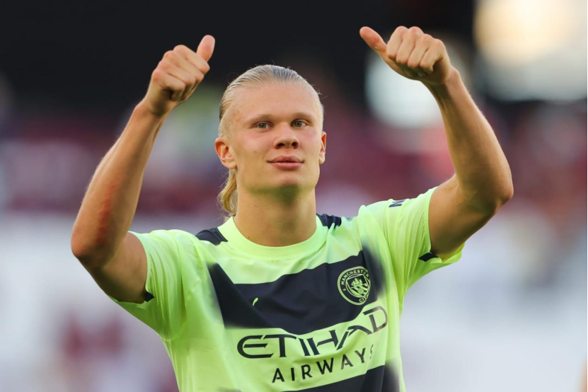 为庆祝美加墨世界杯，与刺客足球鞋融合设计的科8将进行复刻