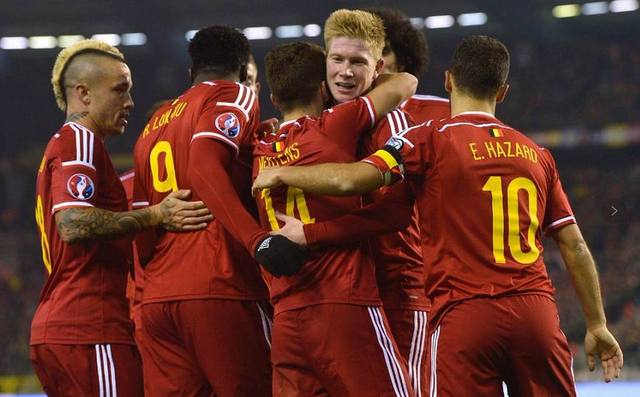 国王杯1／4决赛抽签出炉：皇萨竞均避开彼此（国王杯八强抽签揭晓：皇马巴萨马竞互不相遇）