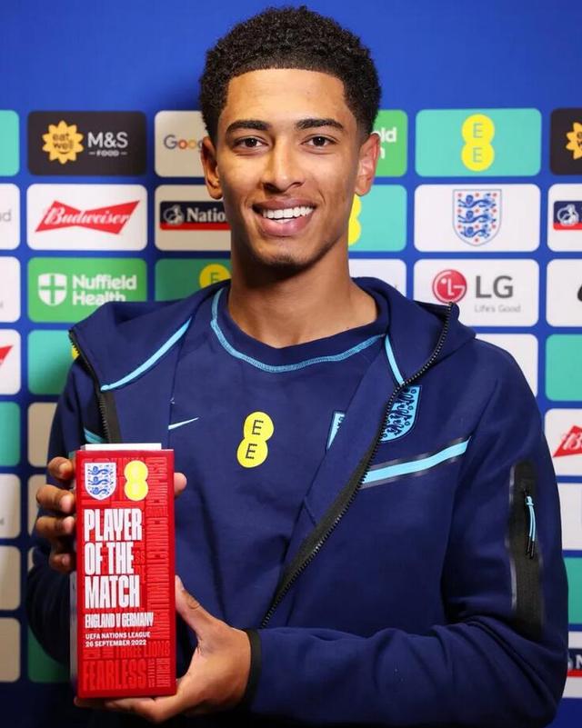 孔德斩获巴萨生涯欧冠首球，并上演职业生涯首次梅开二度（孔德完成巴萨欧冠处子破门，职业生涯首次梅开二度）